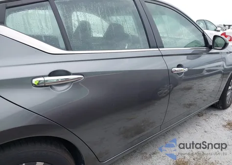 2018 Nissan Altima 2.5 Sv z USA, uszkodzony, nr VIN 1N4AL3AP9JC150185